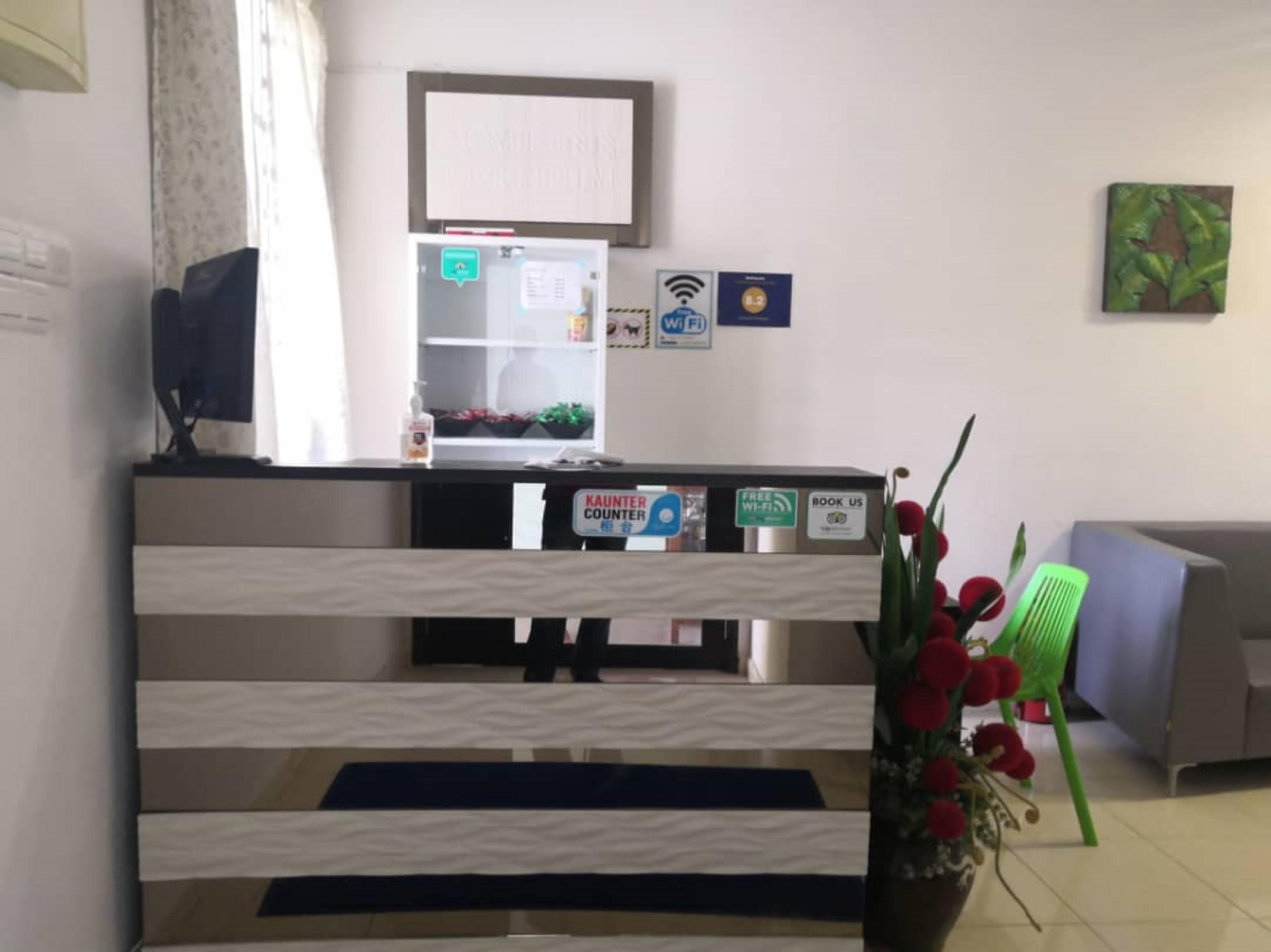 Oyo 90132 Premium Hotel