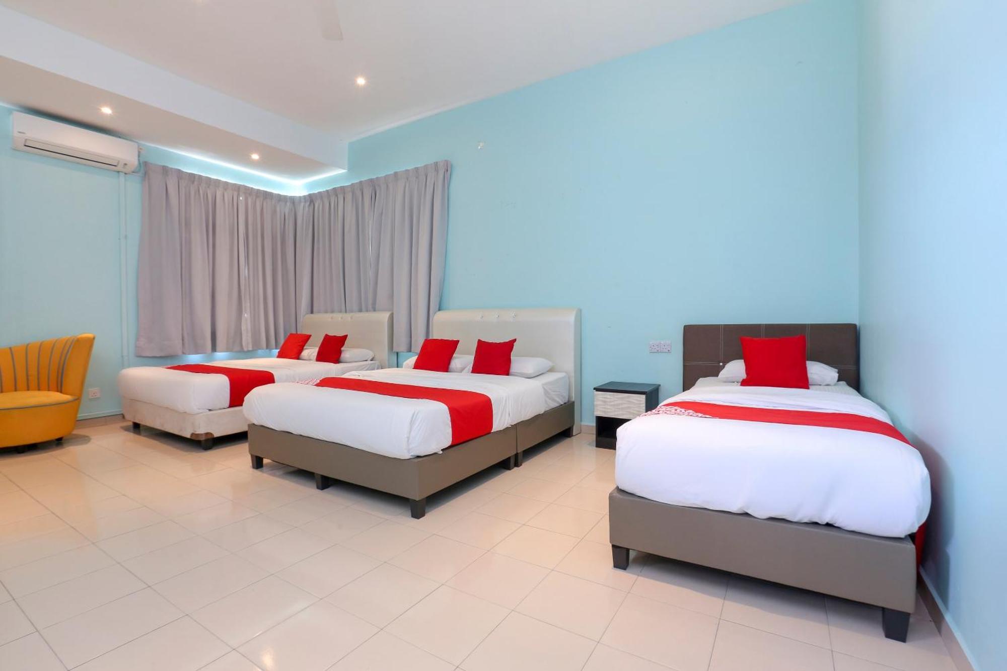 Hotel Oyo 90132 Premium