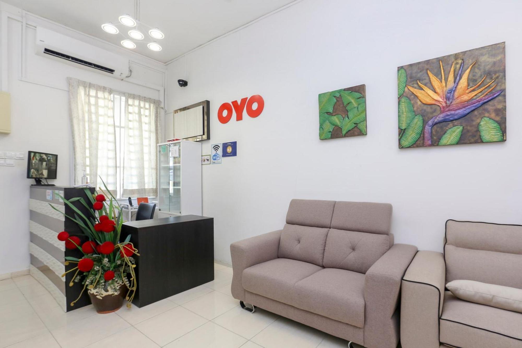 Oyo 90132 Premium Kuala Terengganu