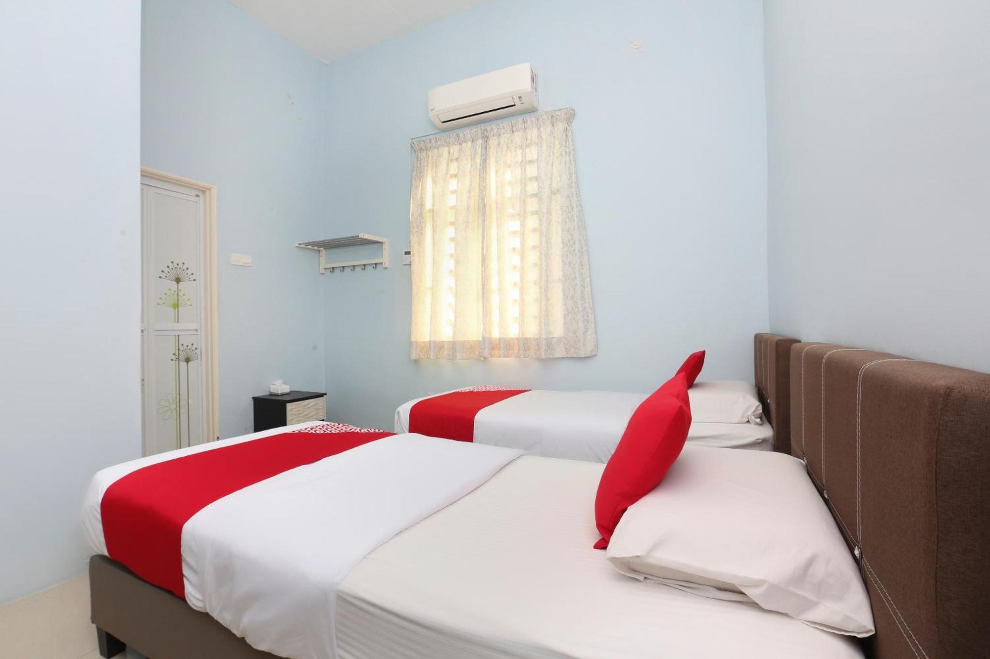 Hotel Oyo 90132 Premium 2*
